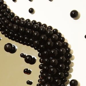 détail sur le cadre de perles